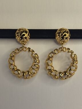 Bold Swirl Door Knocker Vintage Clip-On Earrings